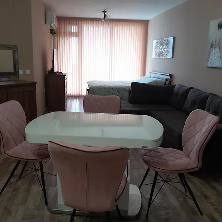 Apartment студио орхидея сарафово лукс с изглед към морето *