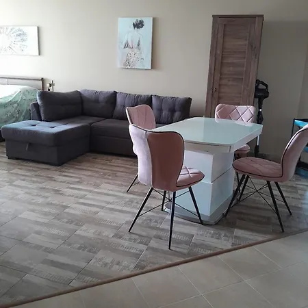 студио орхидея сарафово лукс с изглед към морето * Burgas City